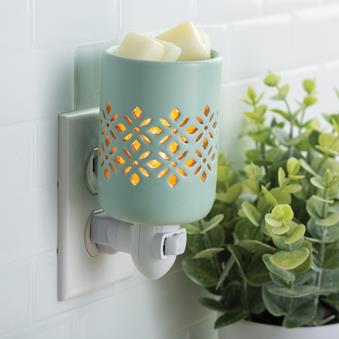 Soft Mint Plug-In Wax Melt Burner – Fresh Glow for Small Spaces