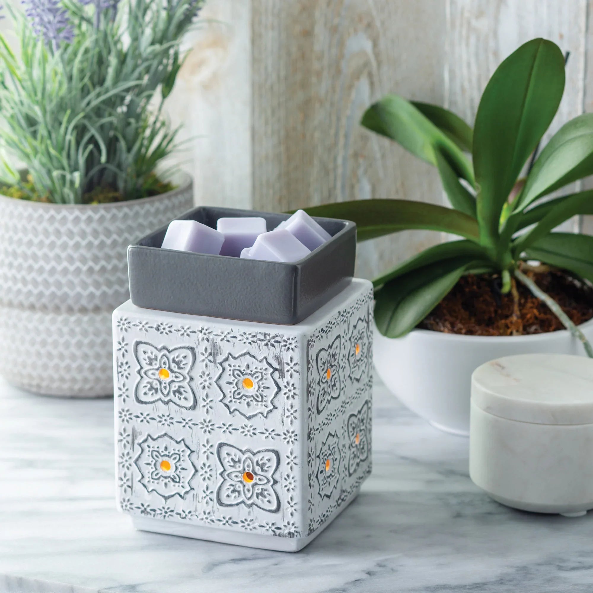 Modern Cottage Illumination Wax Melt Burner – Farmhouse Style & Soft Glow
